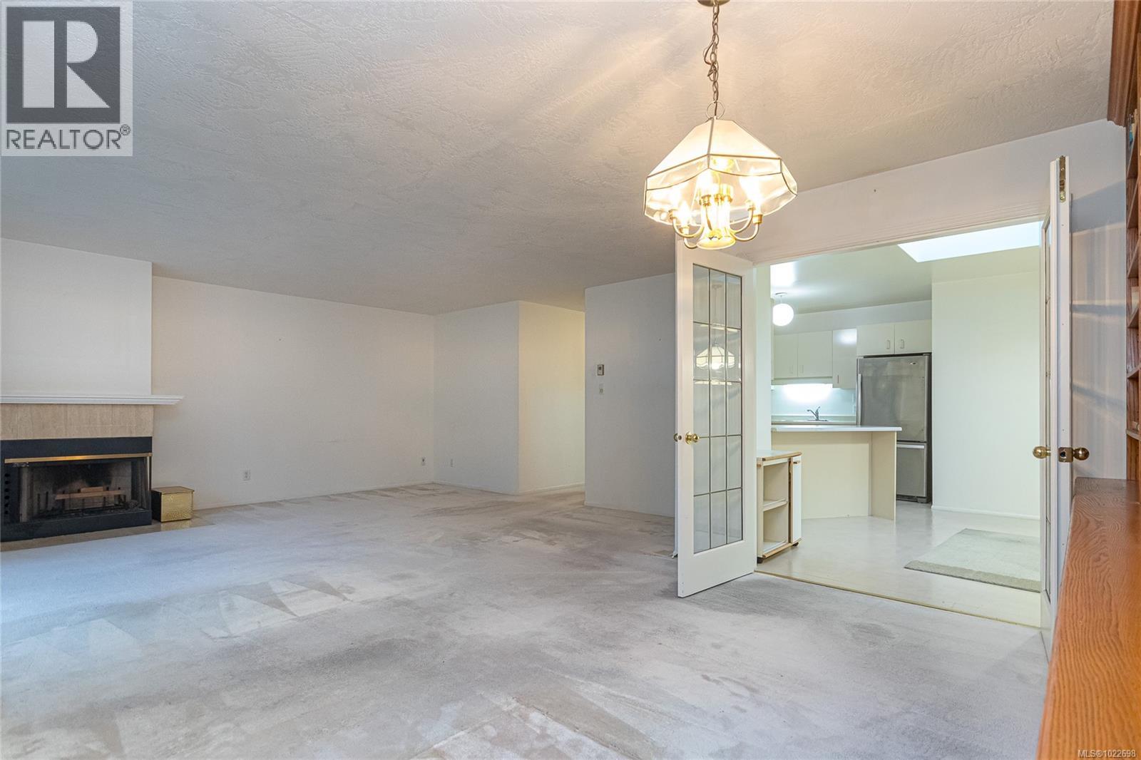 41 5110 Cordova Bay Rd, Saanich