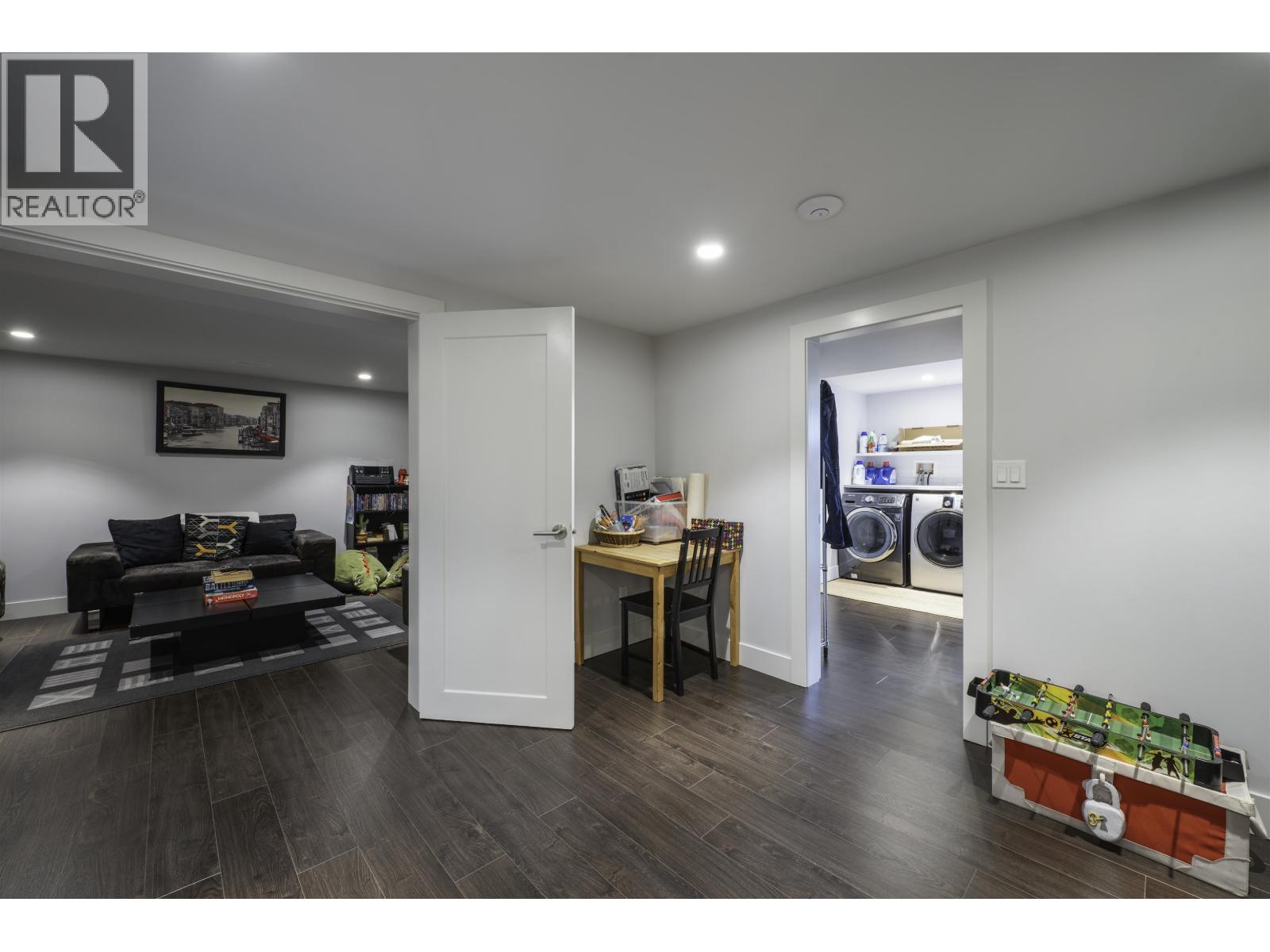 818 MASSEY STREET, New Westminster