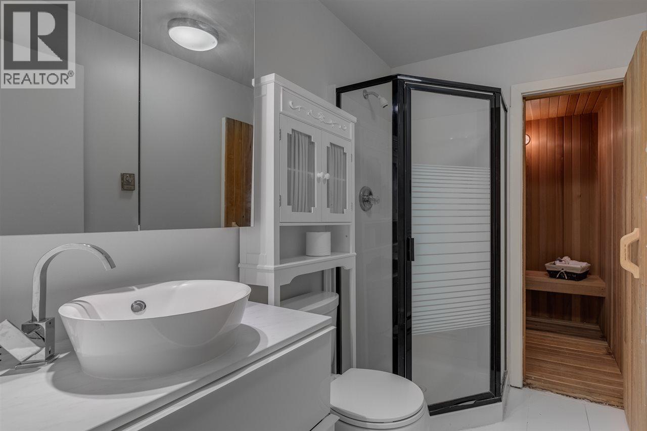 1565 VINSON CREEK ROAD, West Vancouver