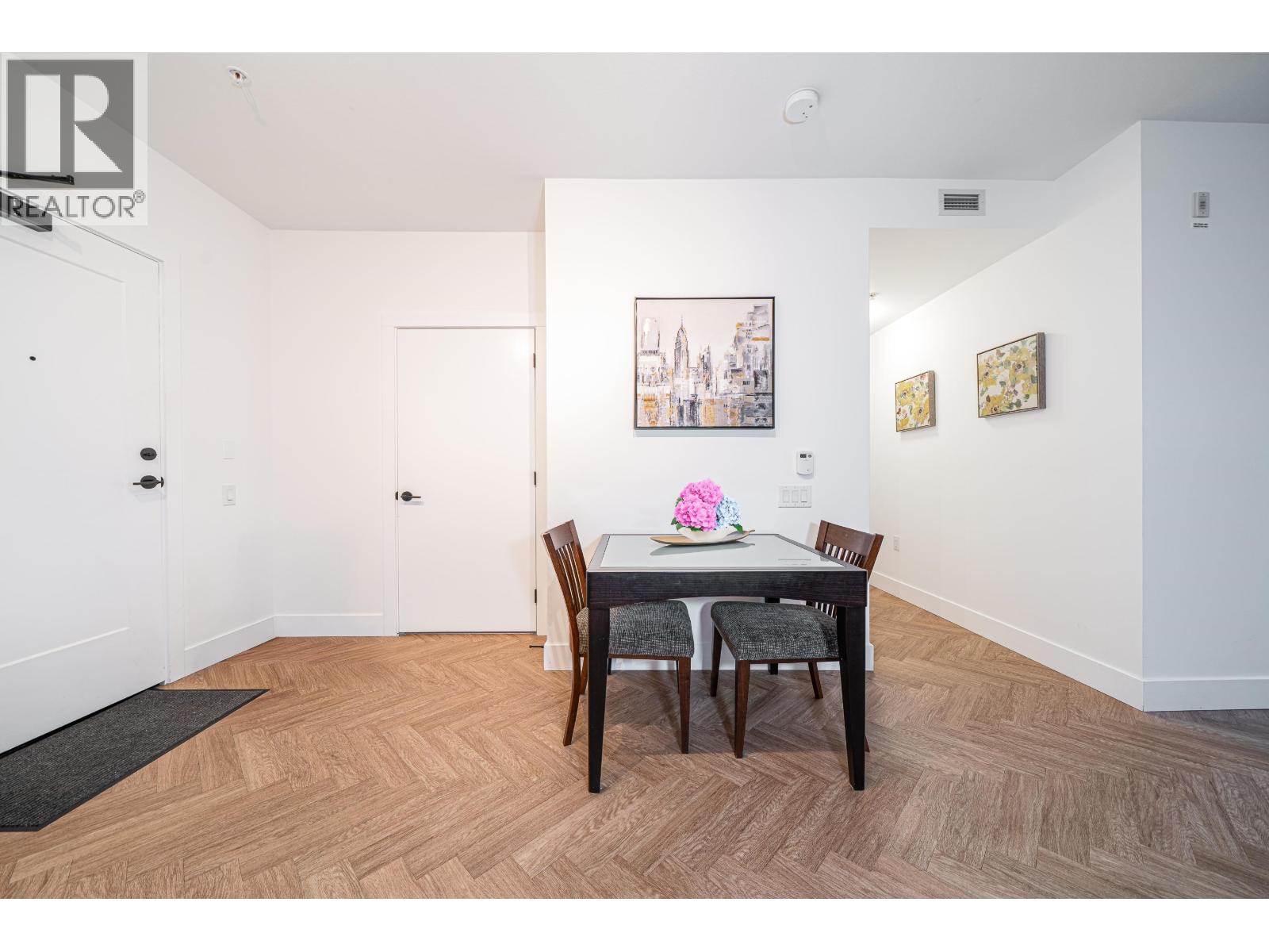 211 9228 SLOPES MEWS, Burnaby