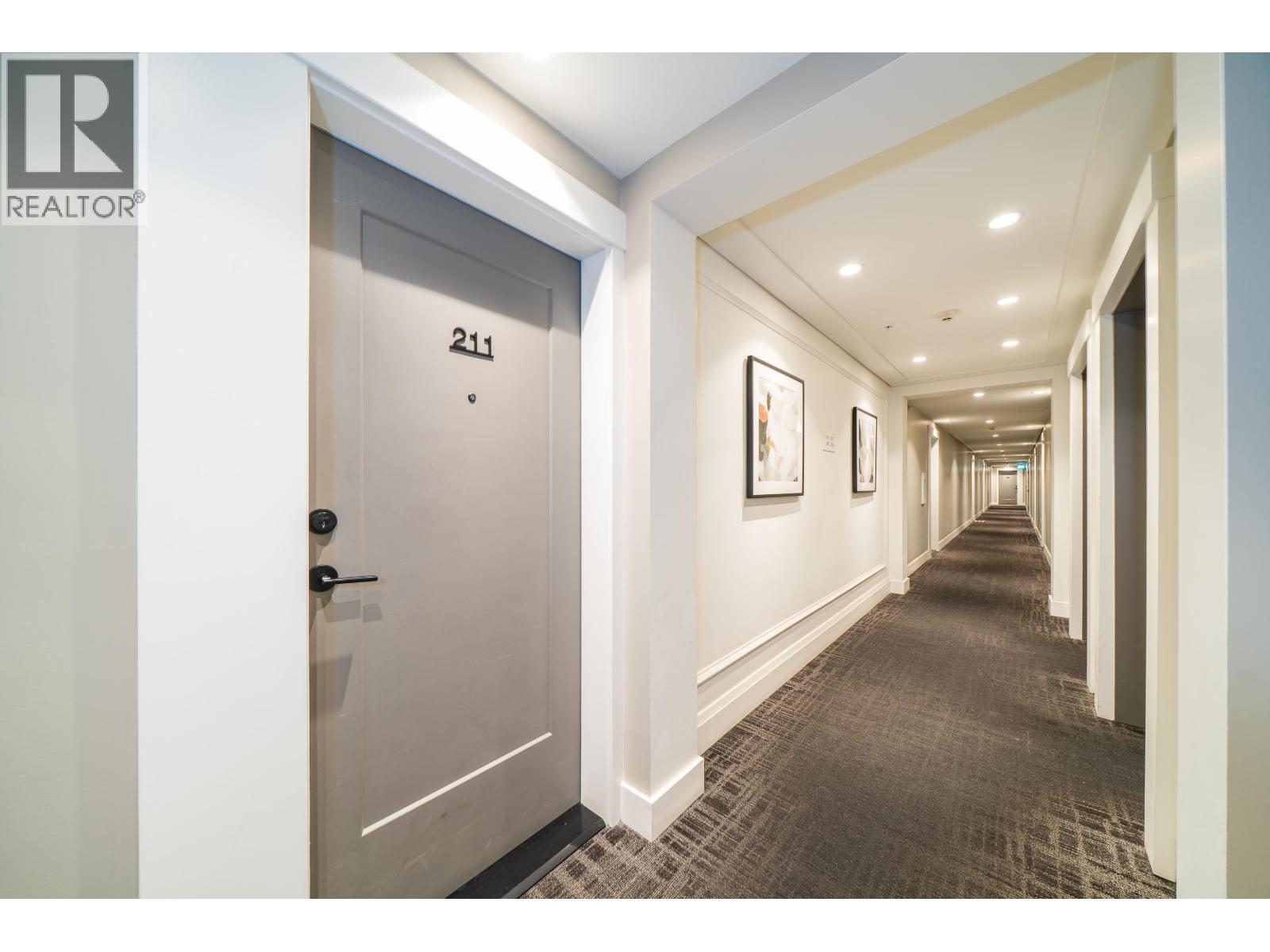 211 9228 SLOPES MEWS, Burnaby