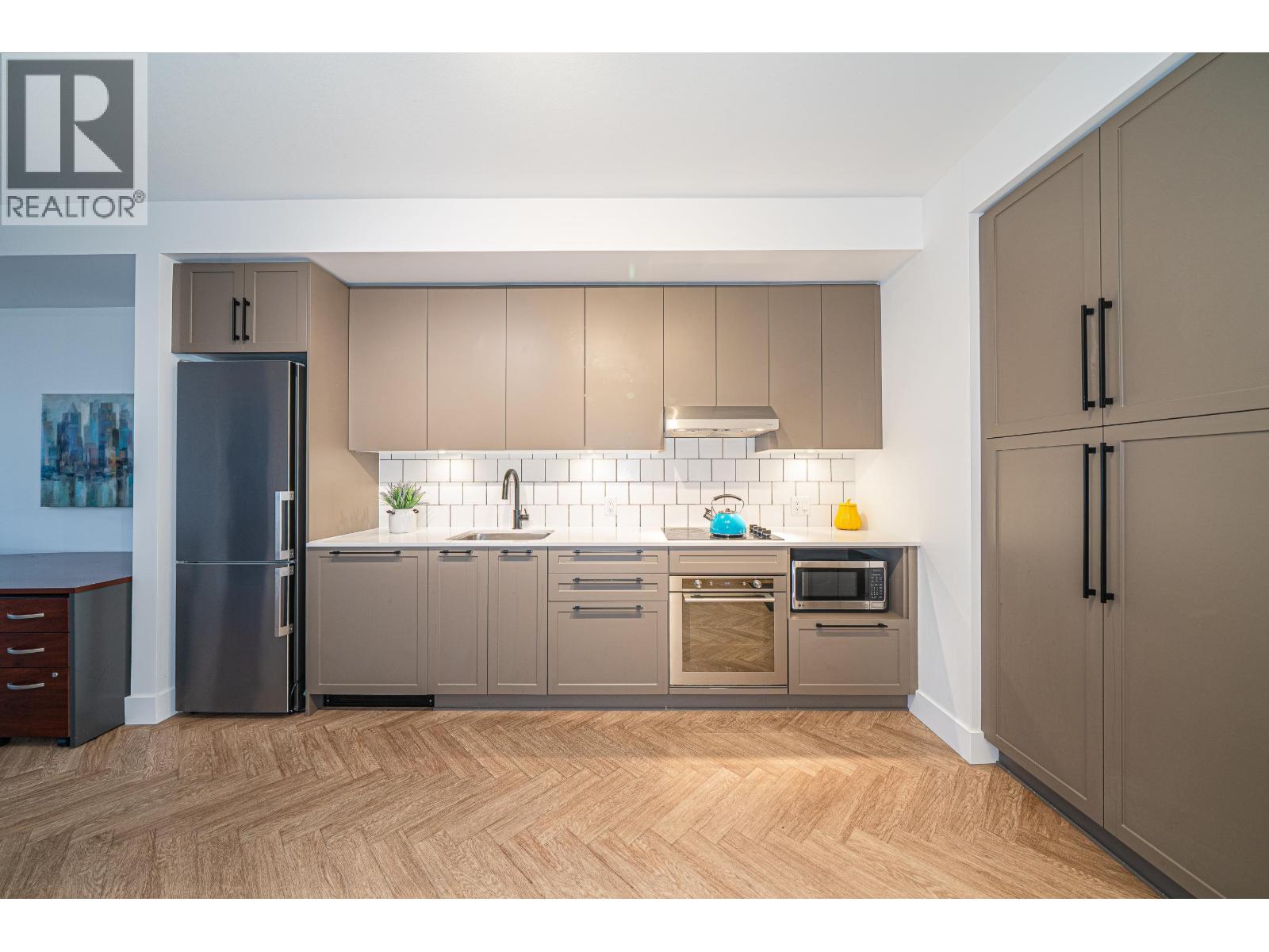 211 9228 SLOPES MEWS, Burnaby