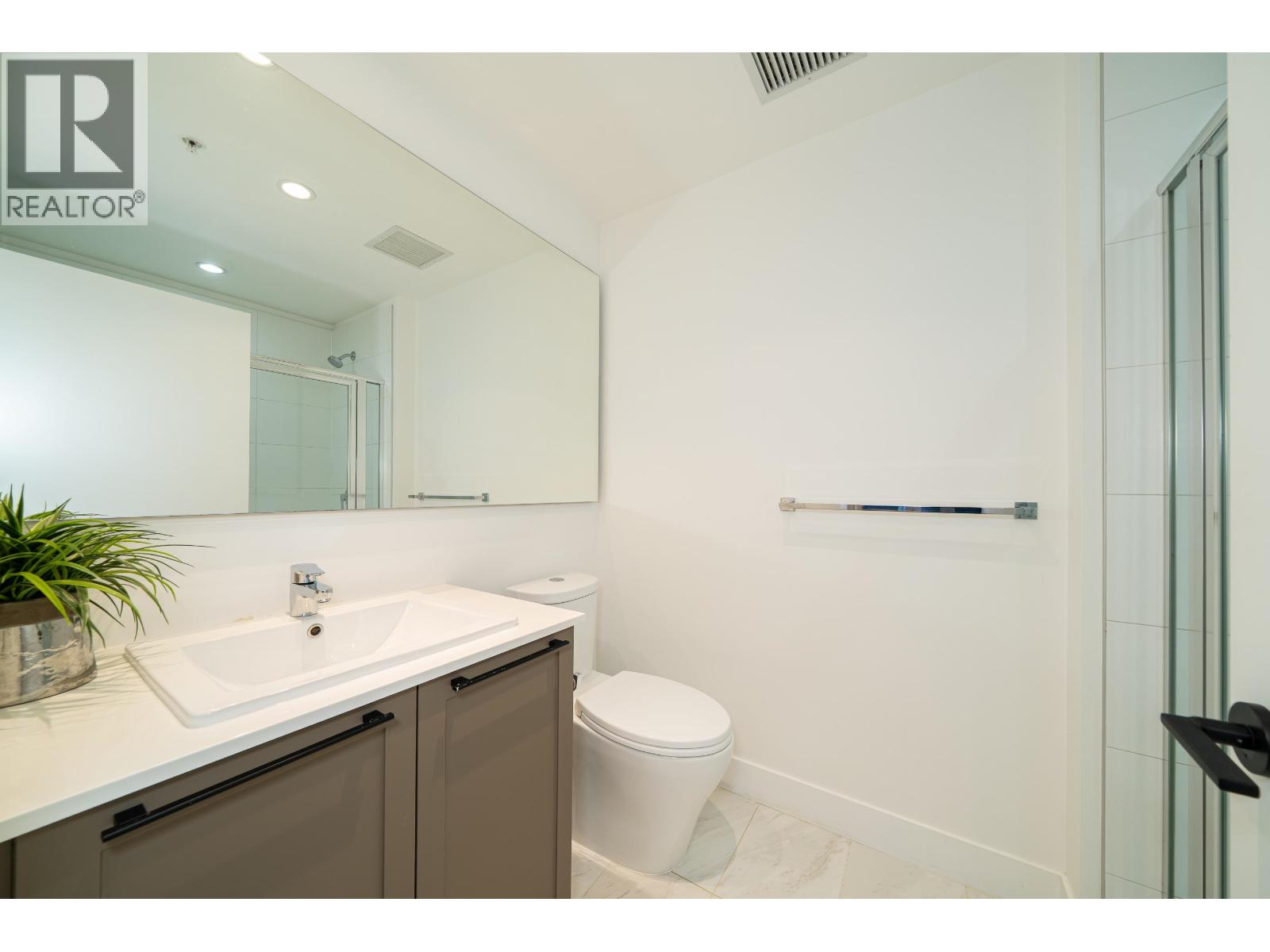 211 9228 SLOPES MEWS, Burnaby