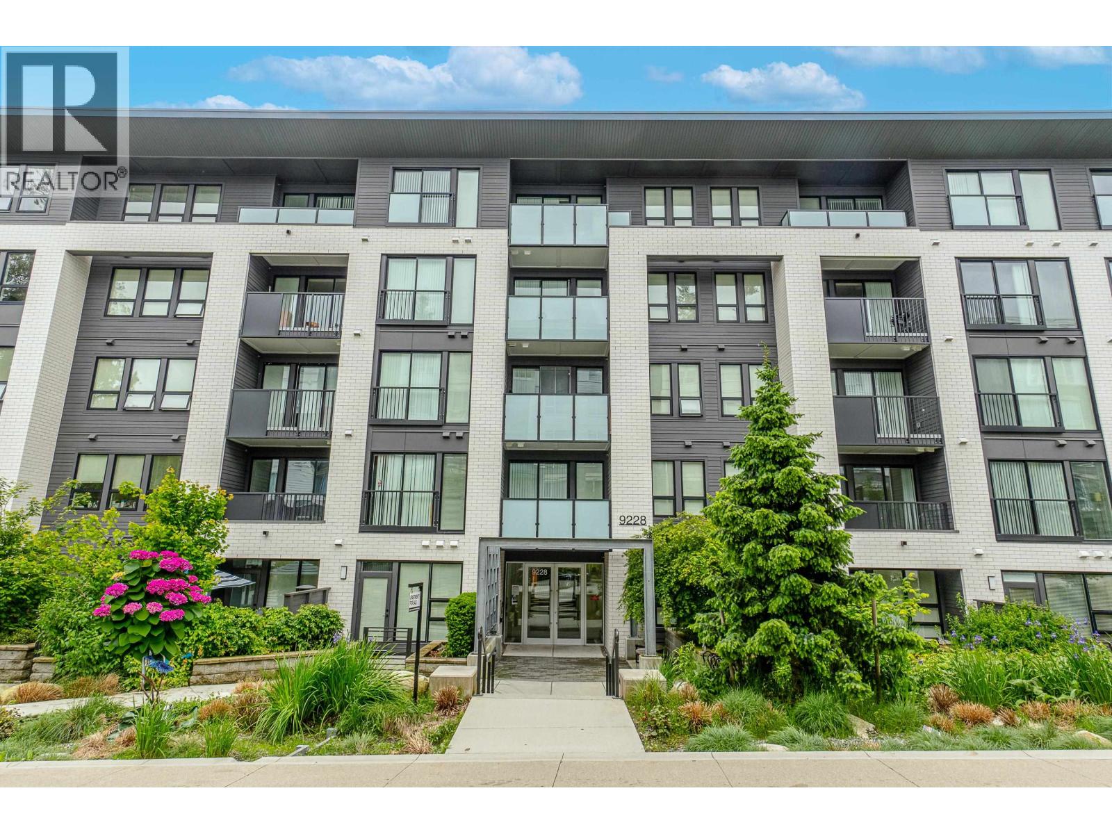 211 9228 SLOPES MEWS, Burnaby