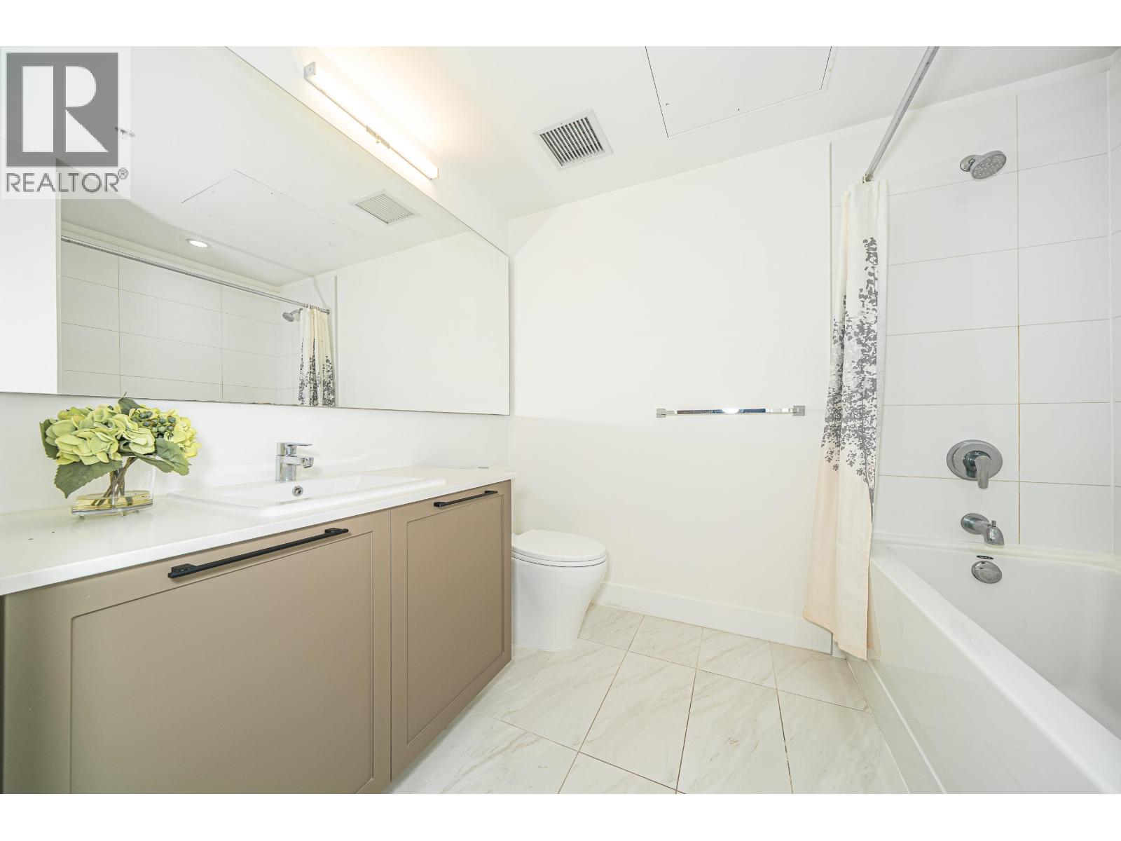 211 9228 SLOPES MEWS, Burnaby