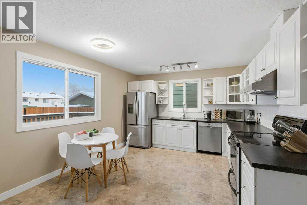 Single Family House Bungalow for Sale in  Doverbrook Road SE Dover Calgary 