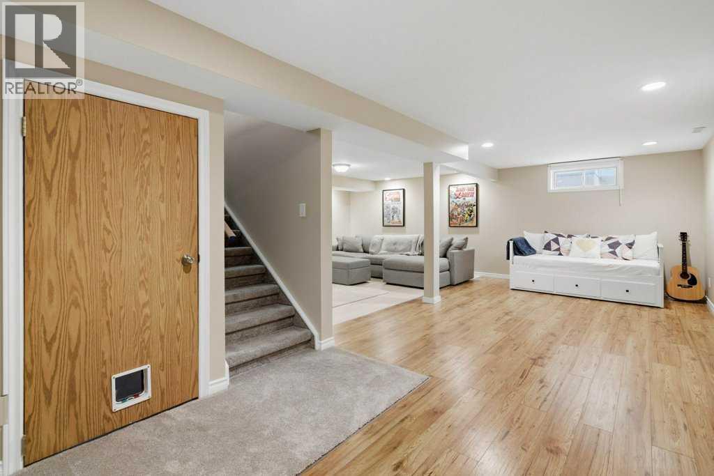 Single Family House Bungalow for Sale in  Doverbrook Road SE Dover Calgary 