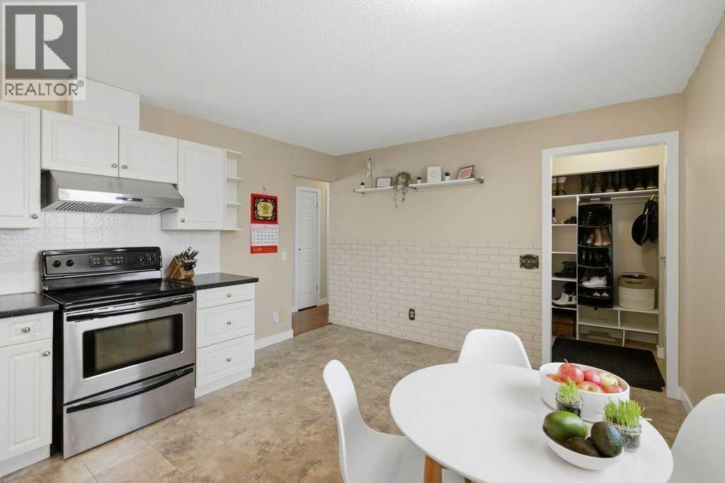 Single Family House Bungalow for Sale in  Doverbrook Road SE Dover Calgary 