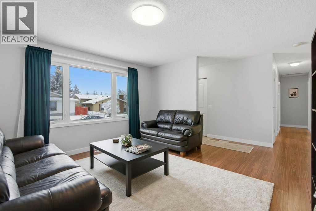 Single Family House Bungalow for Sale in  Doverbrook Road SE Dover Calgary 