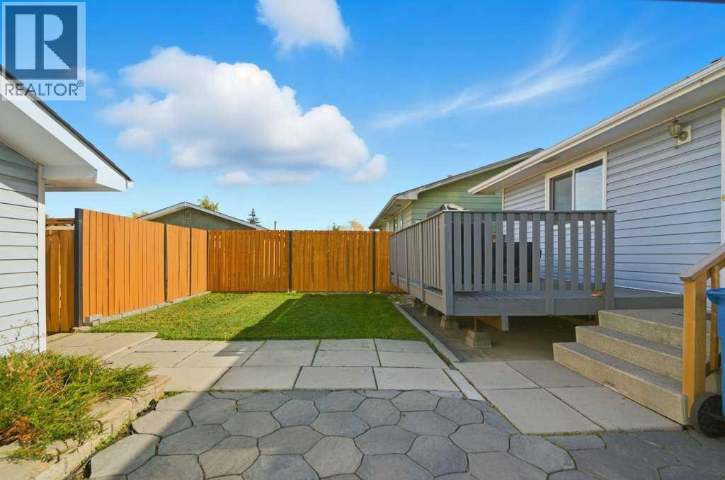 Single Family House Bungalow for Sale in  Doverbrook Road SE Dover Calgary 