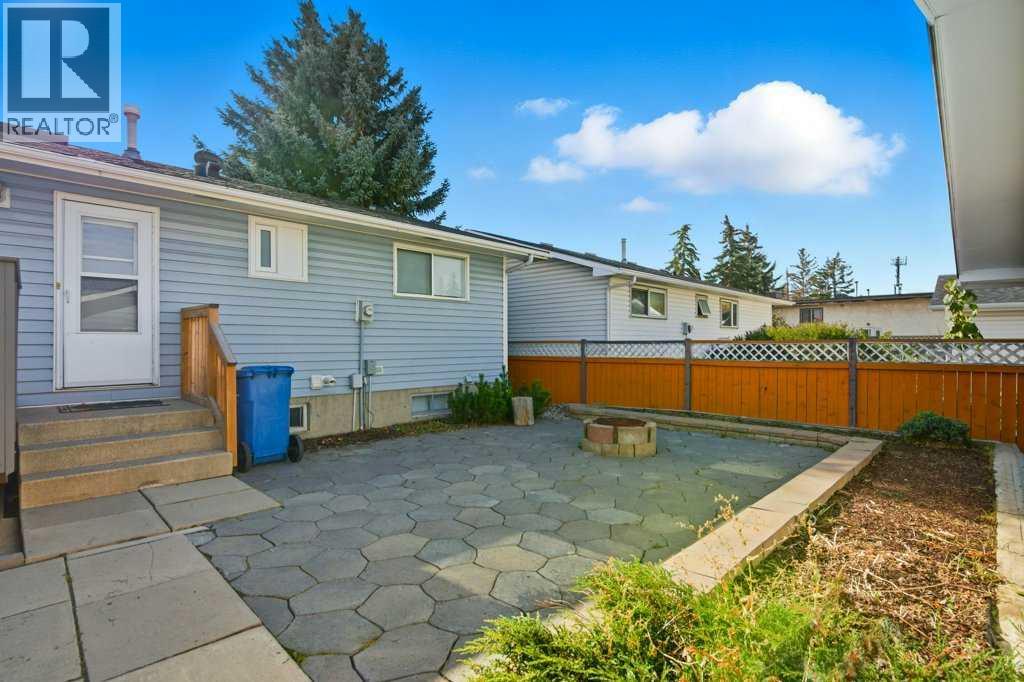 Single Family House Bungalow for Sale in  Doverbrook Road SE Dover Calgary 