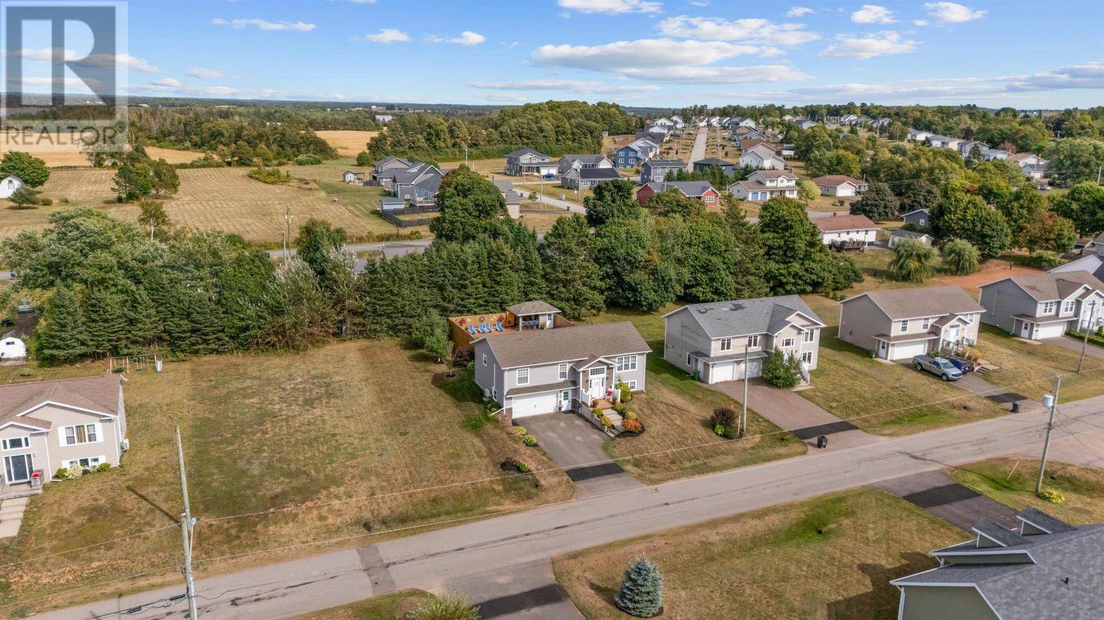 53 Starling Crescent - Photo 4 of 44, Stratford, Prince Edward Island