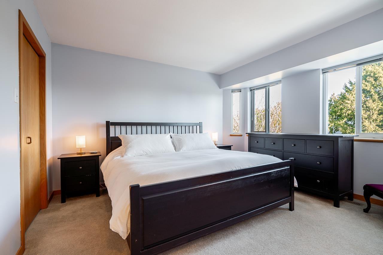 7926 161 STREET, Surrey