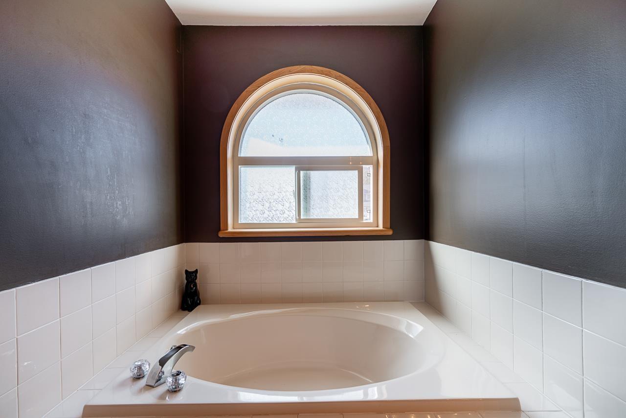 7926 161 STREET, Surrey