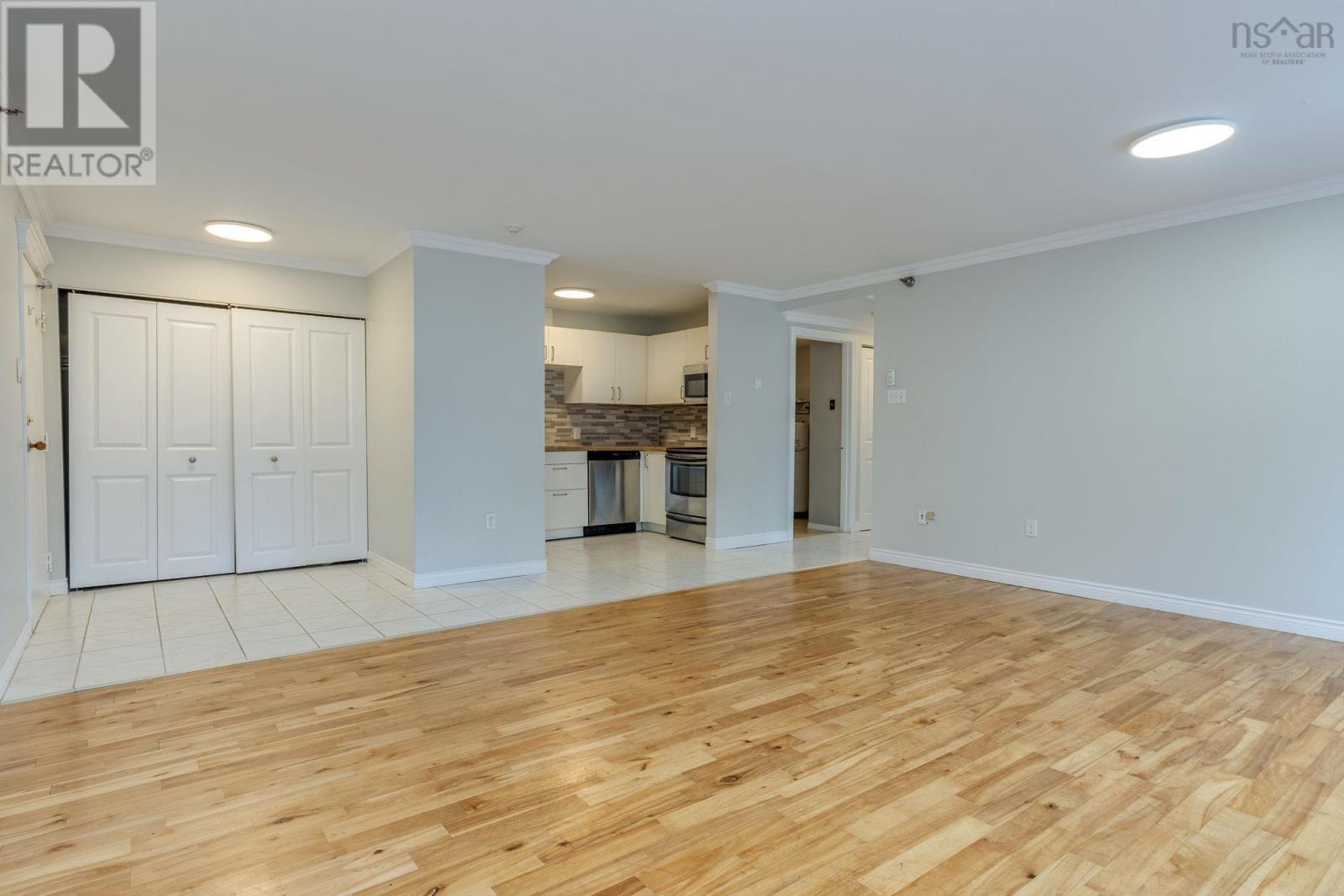 Property 7 of 35 of 105 120 Rutledge Street