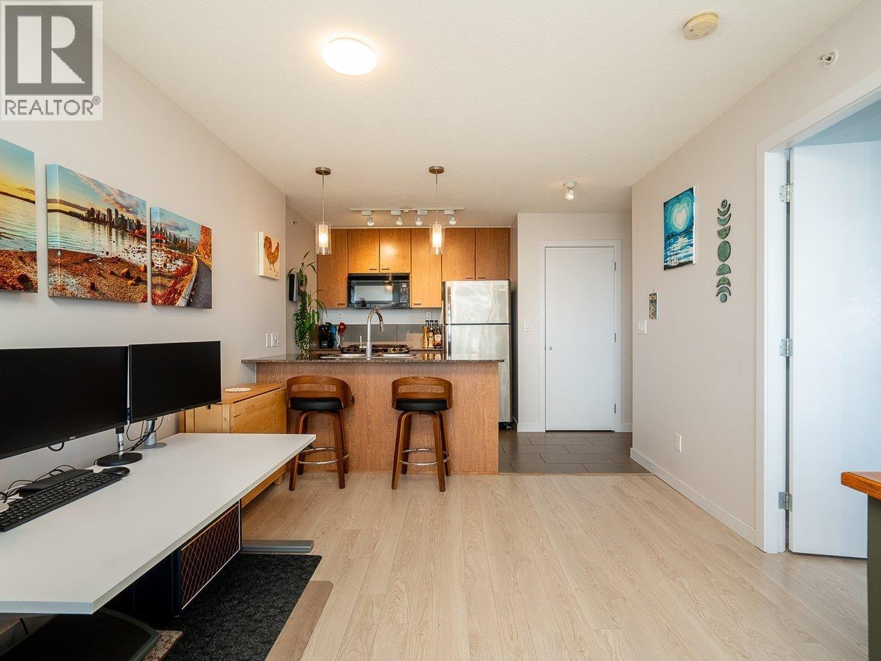 2408 7063 HALL AVENUE, Burnaby