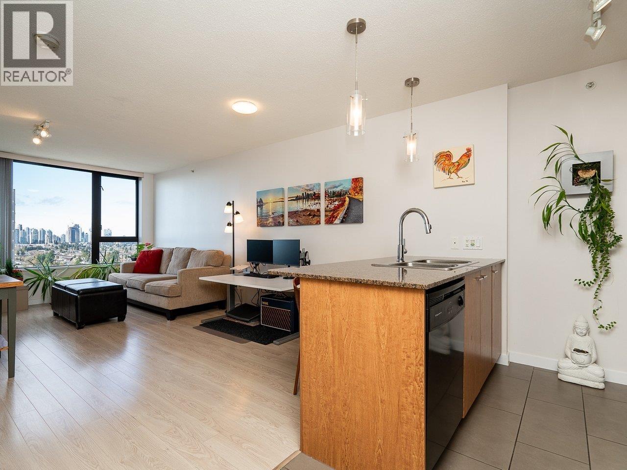 2408 7063 HALL AVENUE, Burnaby