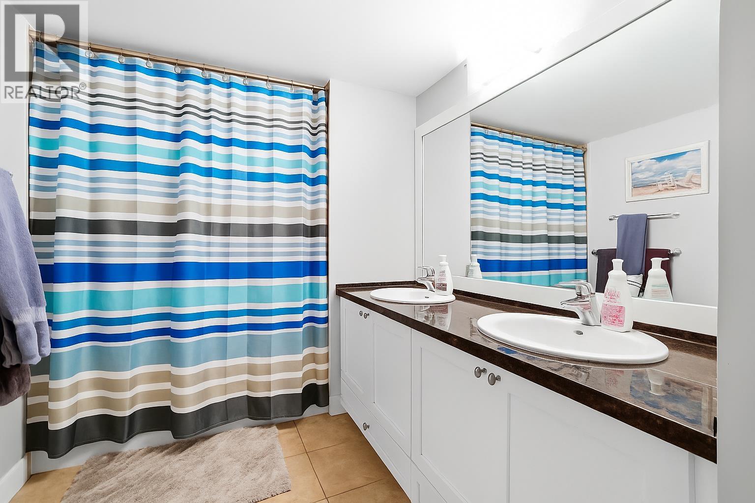 211 19677 MEADOW GARDENS WAY, Pitt Meadows