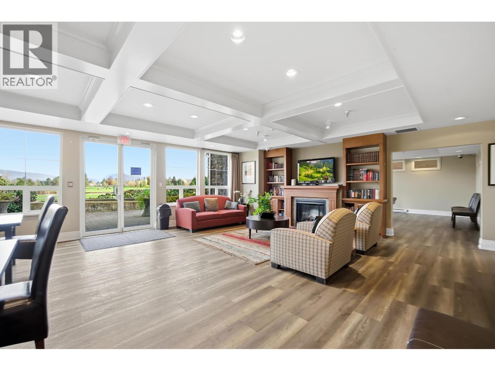 211 19677 MEADOW GARDENS WAY, Pitt Meadows