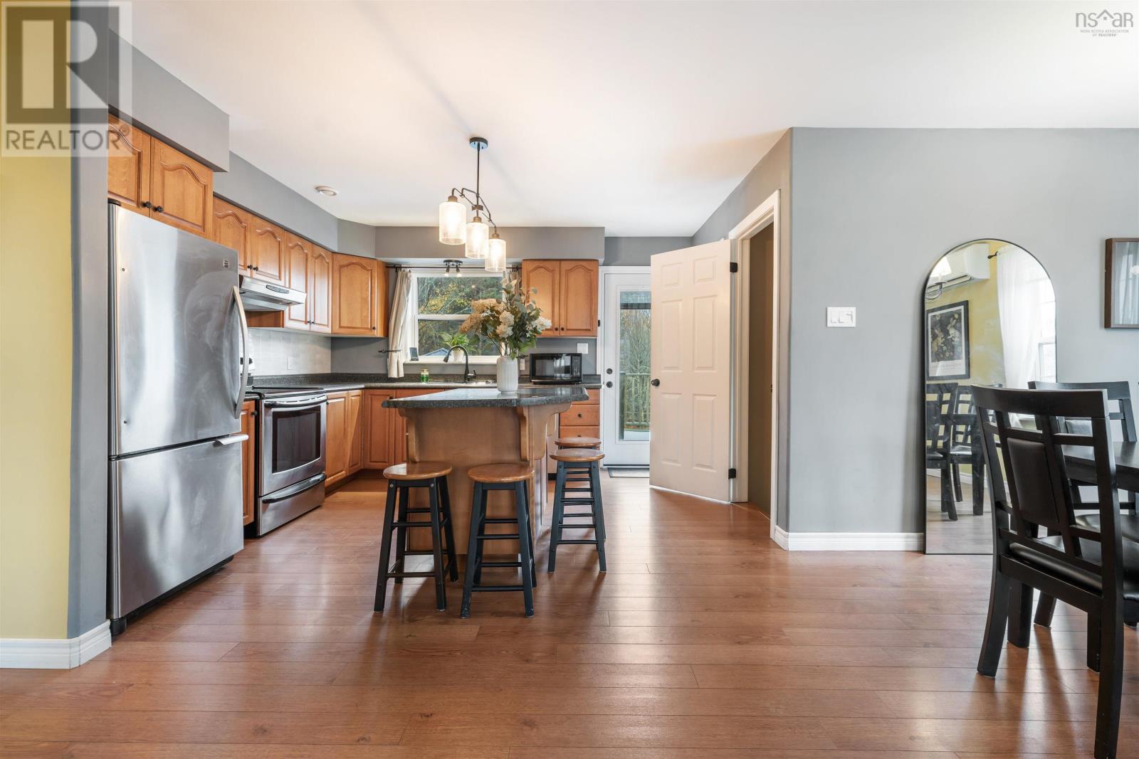 Property 7 of 47 of 11 Downsview Drive