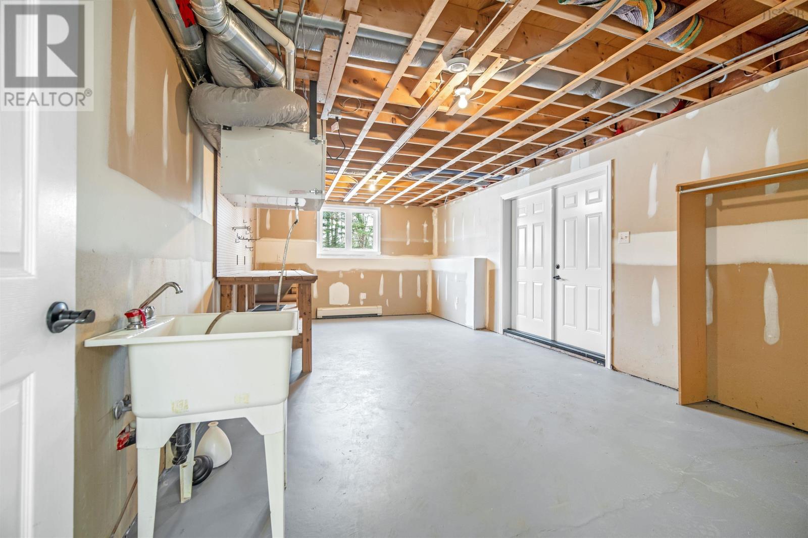 Property 44 of 49 of 27 Monarch Drive