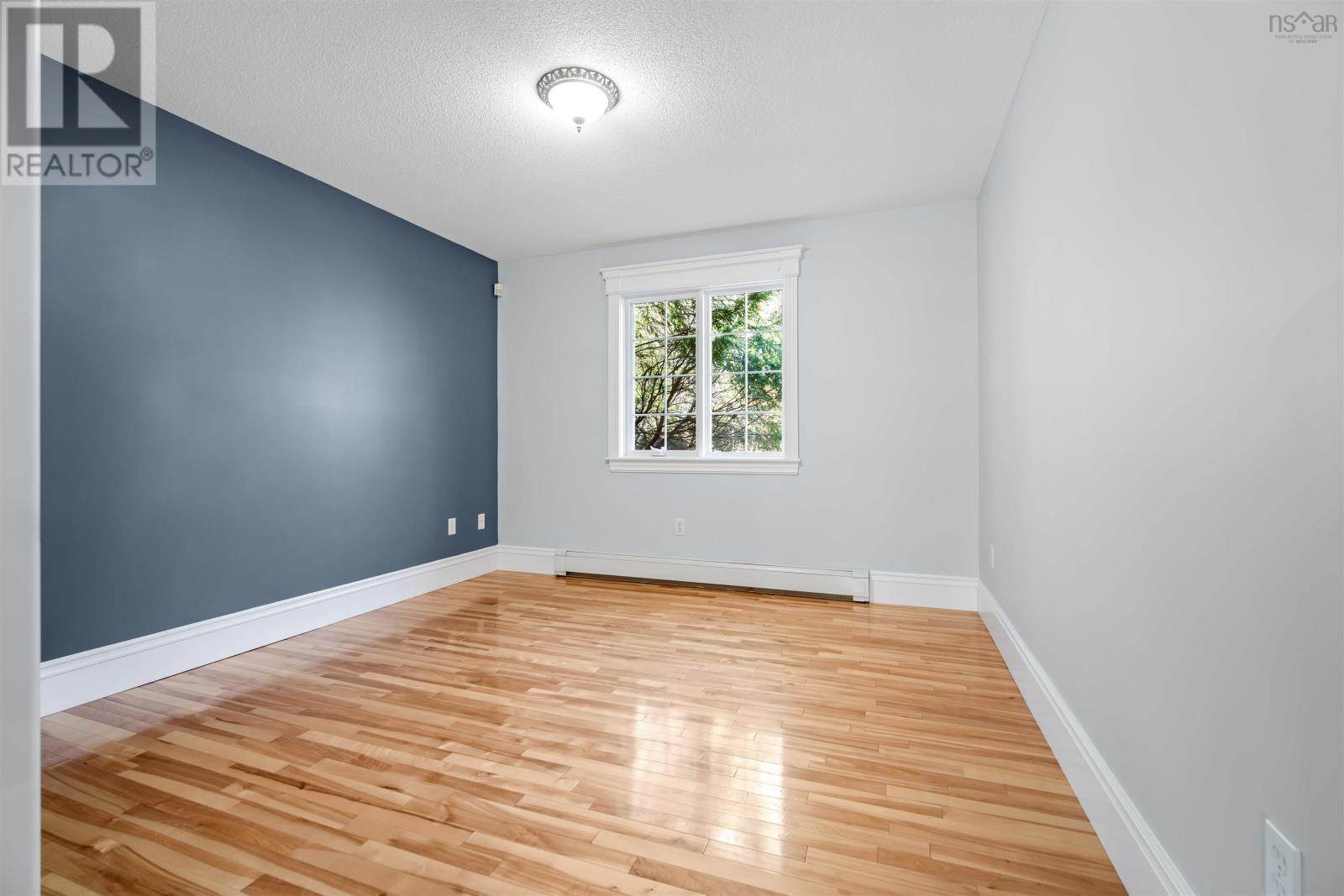 Property 30 of 49 of 27 Monarch Drive