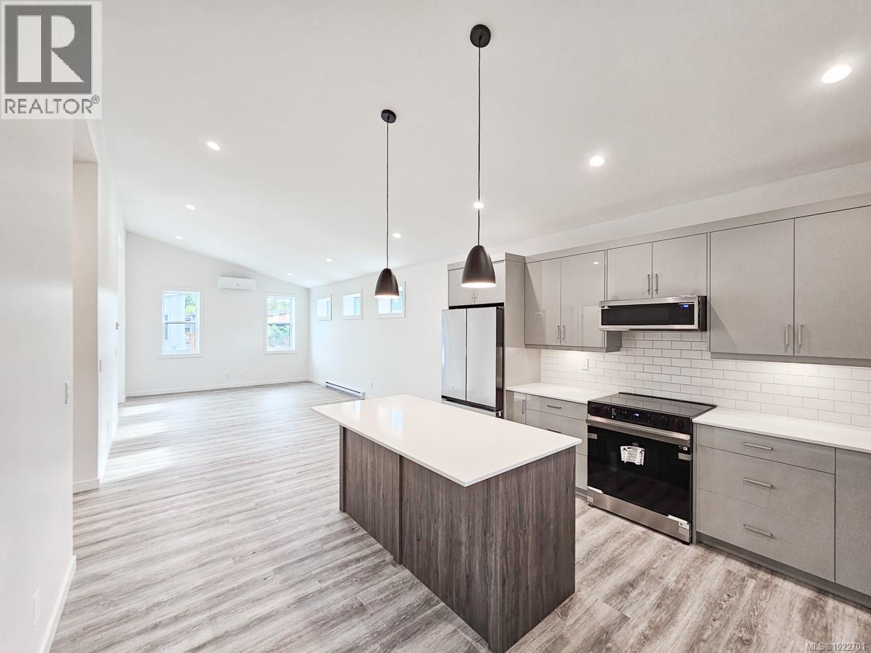 #46 3025 Royston Rd - 9