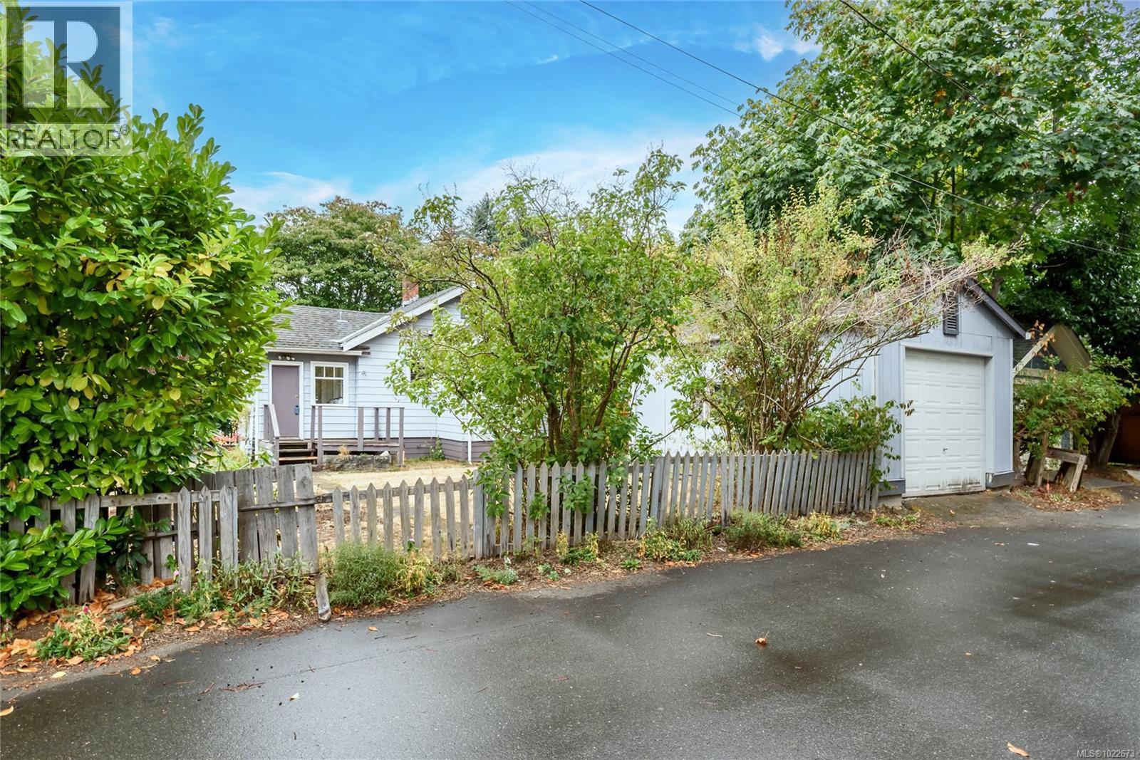 378 Harmston Ave, Courtenay