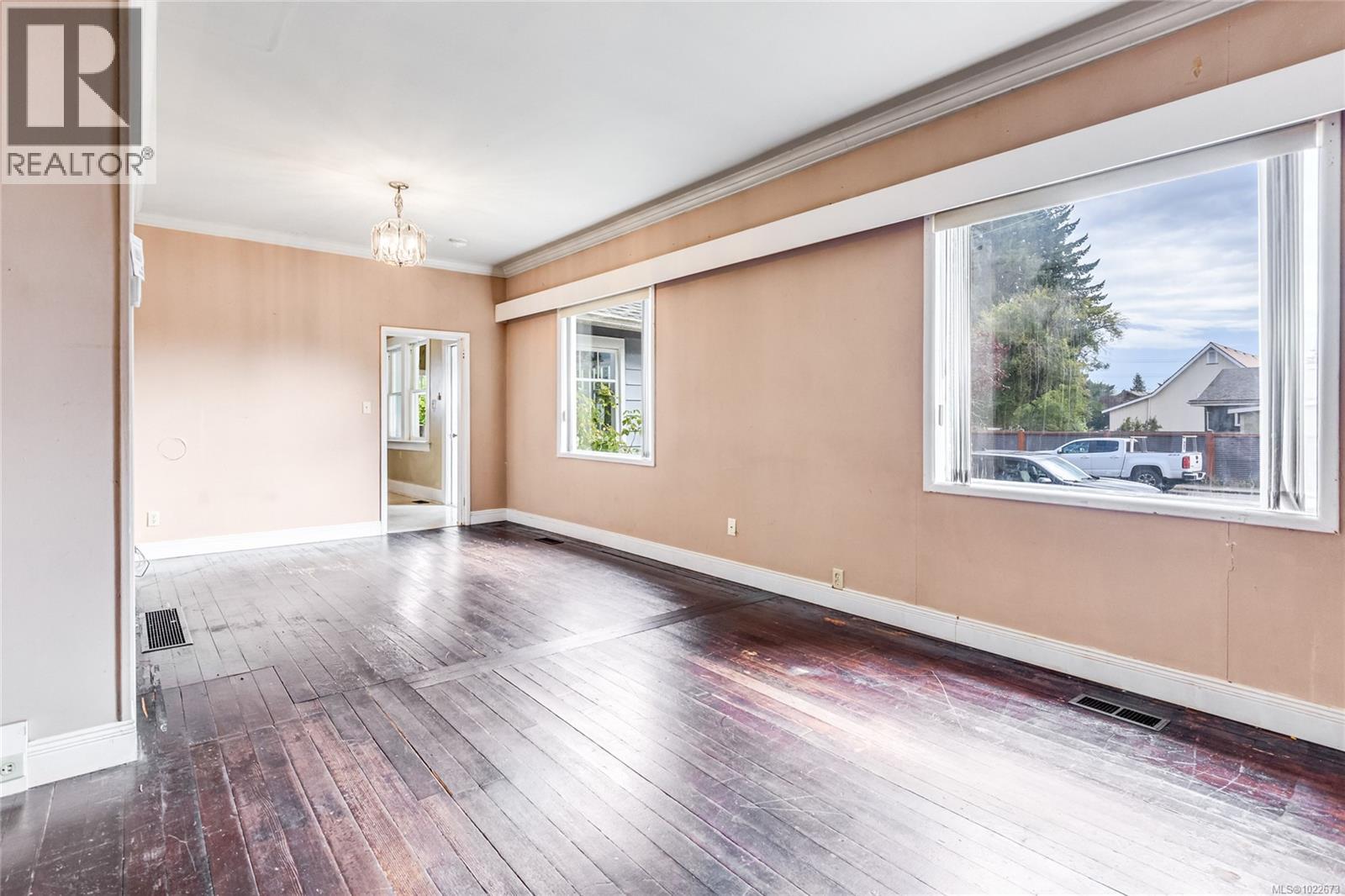 378 Harmston Ave, Courtenay