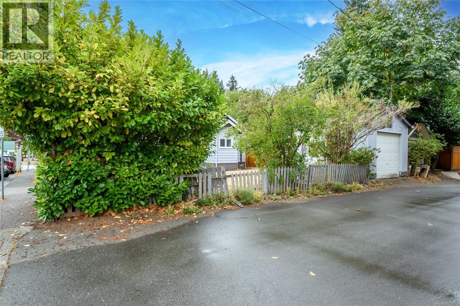 378 Harmston Ave, Courtenay