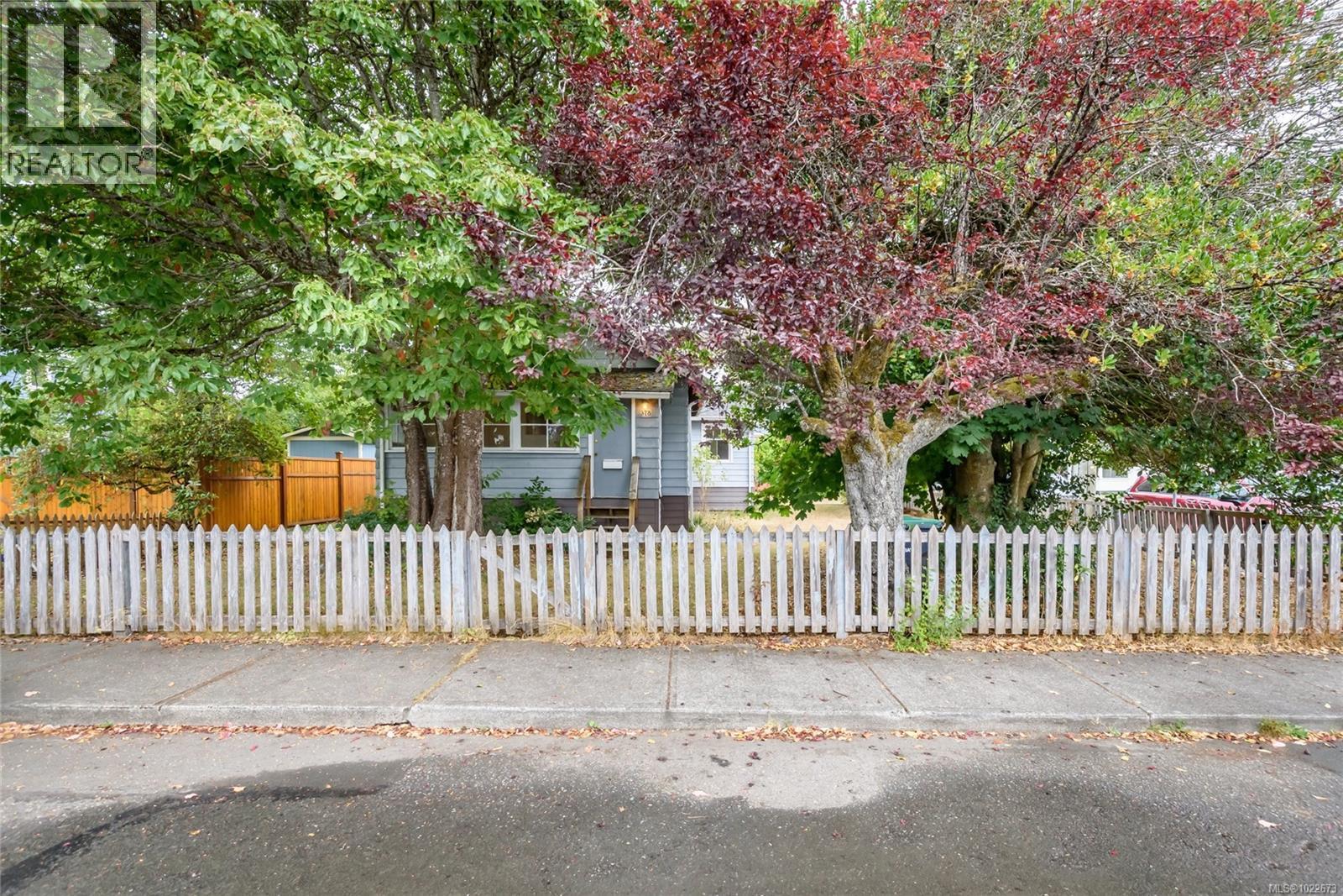 378 Harmston Ave, Courtenay