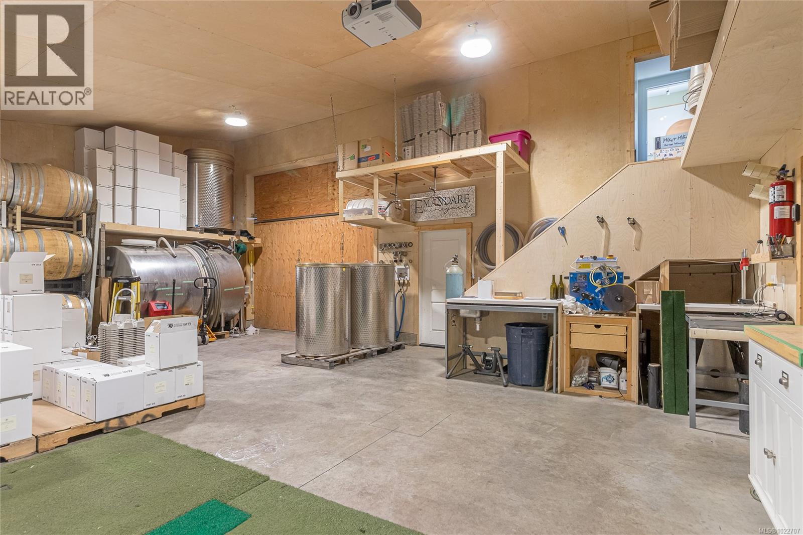 6798 Norcross Rd, Duncan