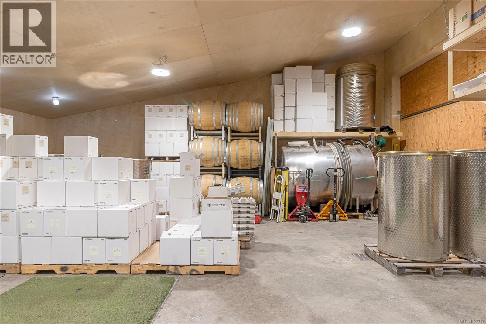 6798 Norcross Rd, Duncan