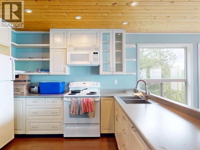 3431 ATREVIDA ROAD, Powell River