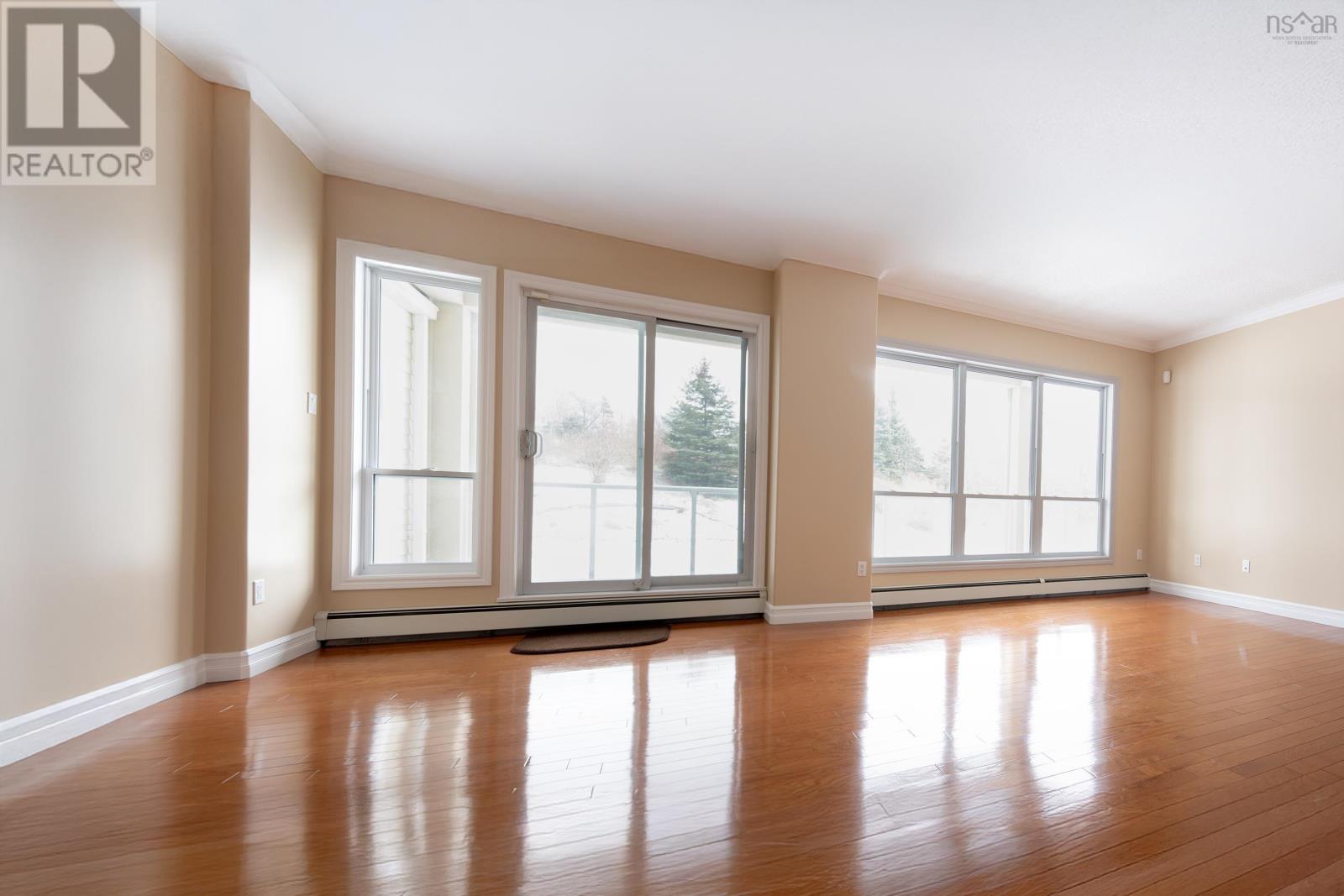 Property 8 of 21 of 108 52 Whitehall Crescent