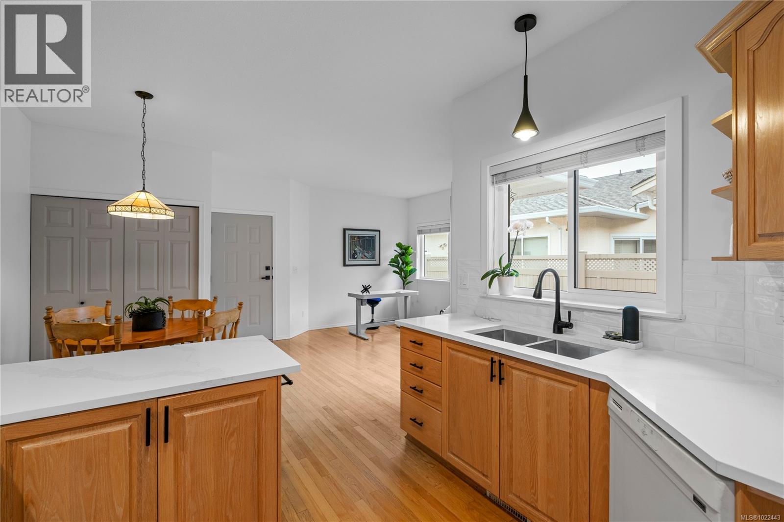 165 Ocean Walk Dr, Nanaimo