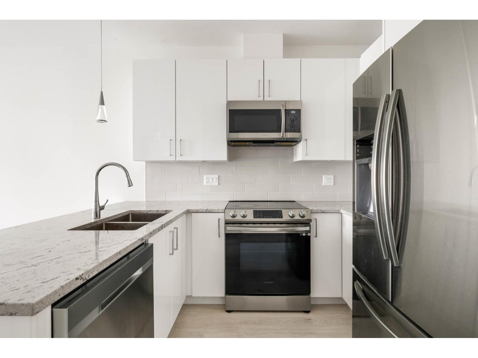 403 20362 72B AVENUE, Langley