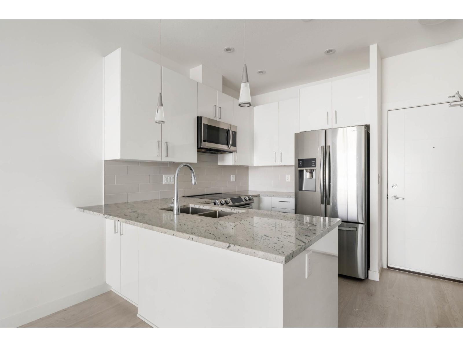 403 20362 72B AVENUE, Langley