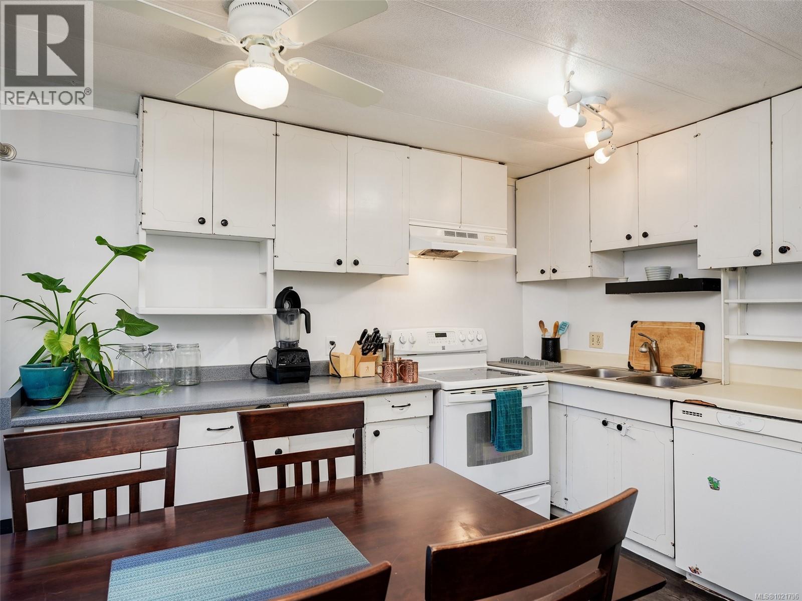  3316 Lodmell Road, Langford