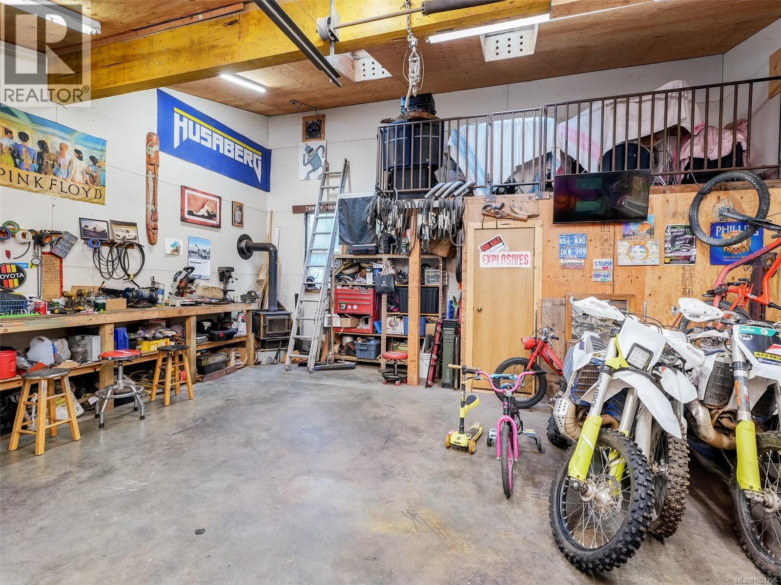  3316 Lodmell Road, Langford