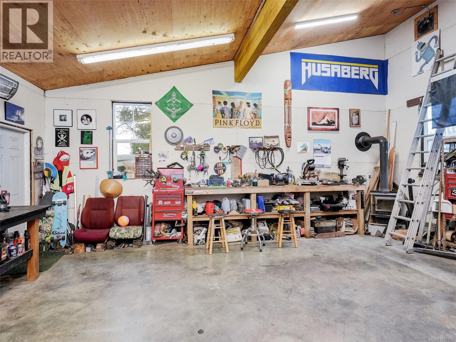  3316 Lodmell Road, Langford