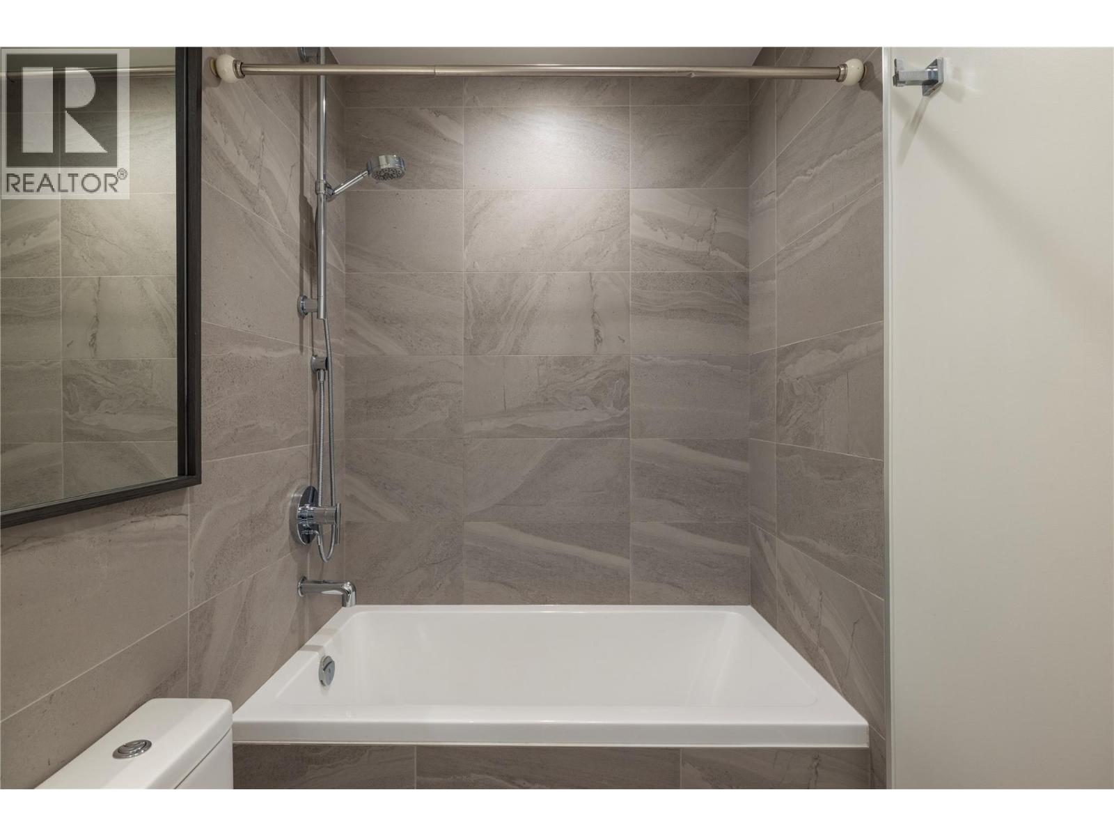 903 1181 Sunset Drive, Kelowna