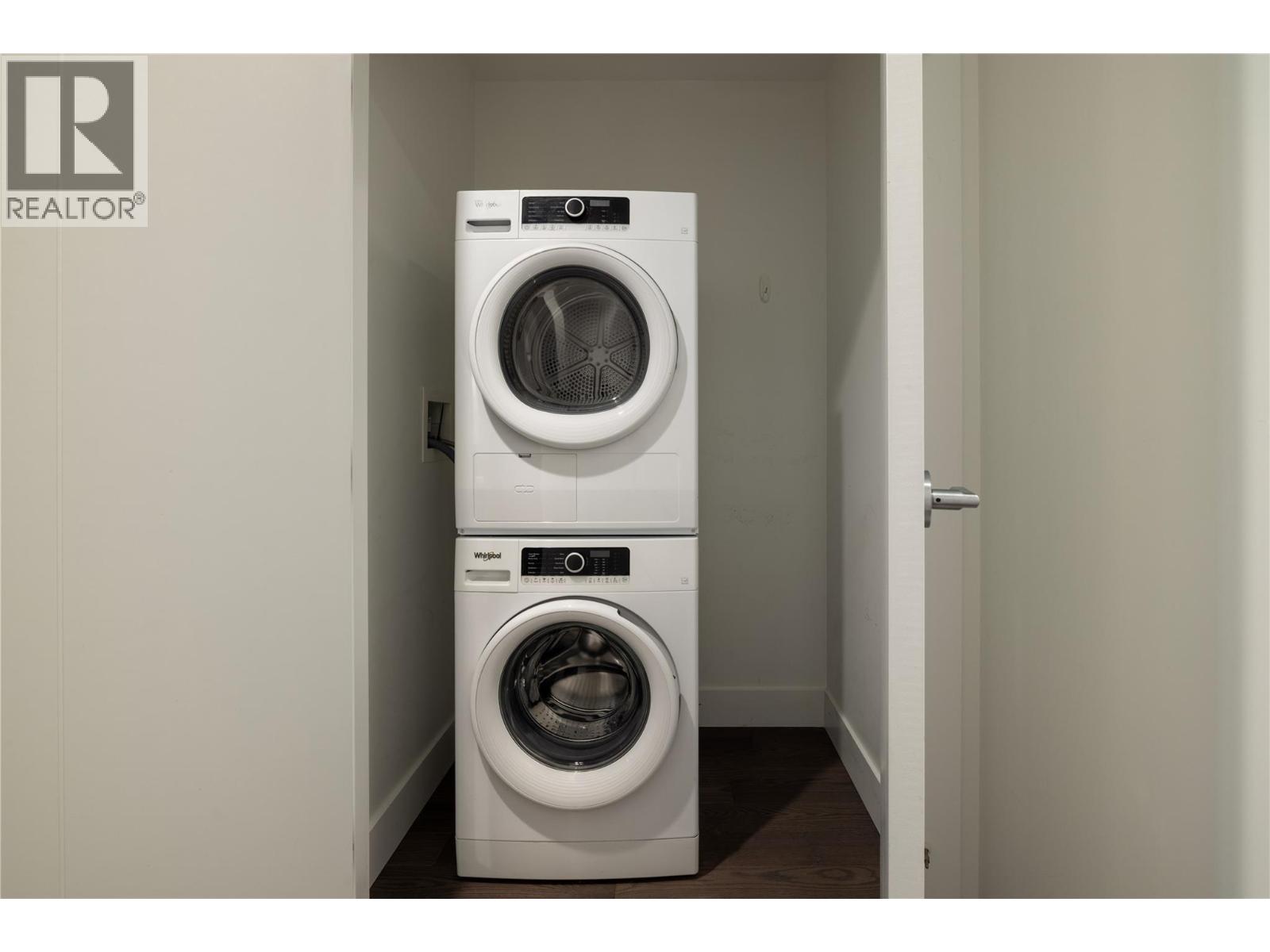 903 1181 Sunset Drive, Kelowna