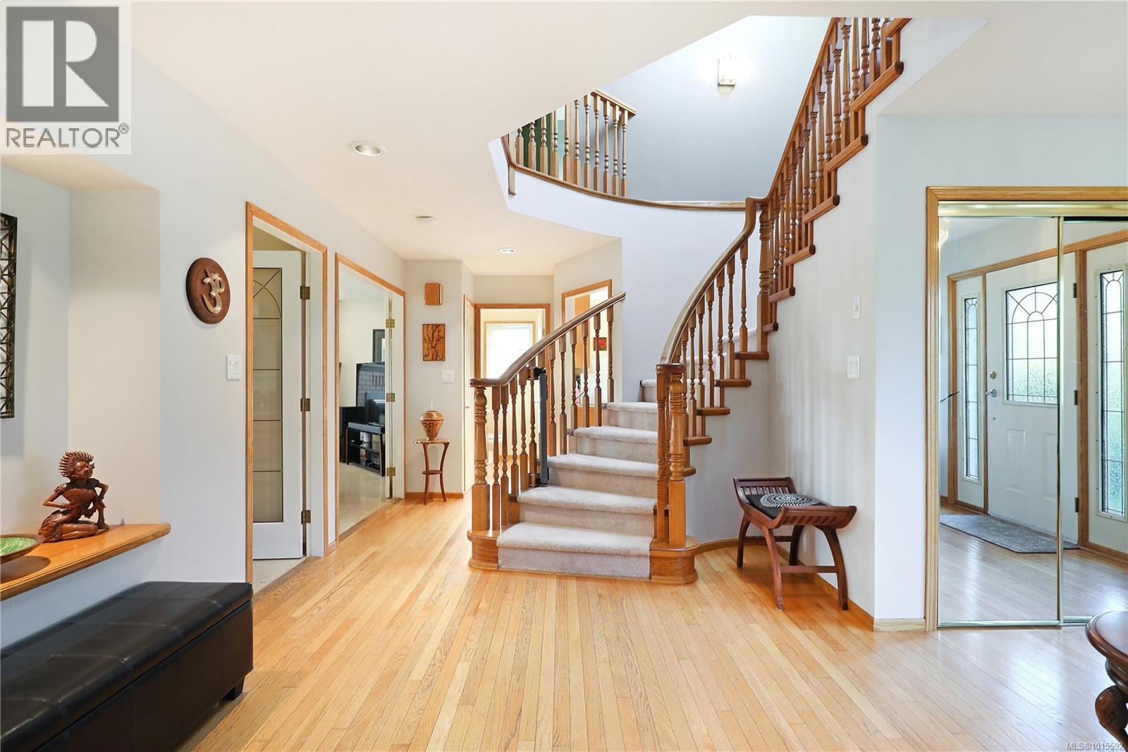 2371 Steelhead Rd, Campbell River