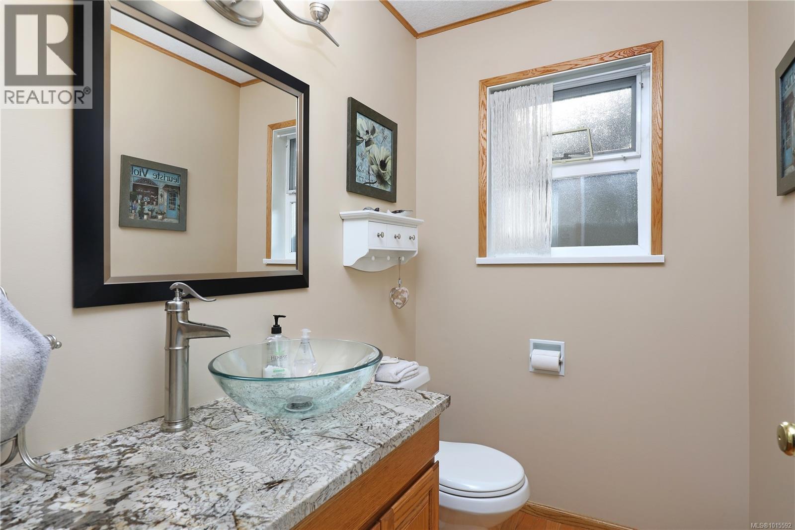 2371 Steelhead Rd, Campbell River