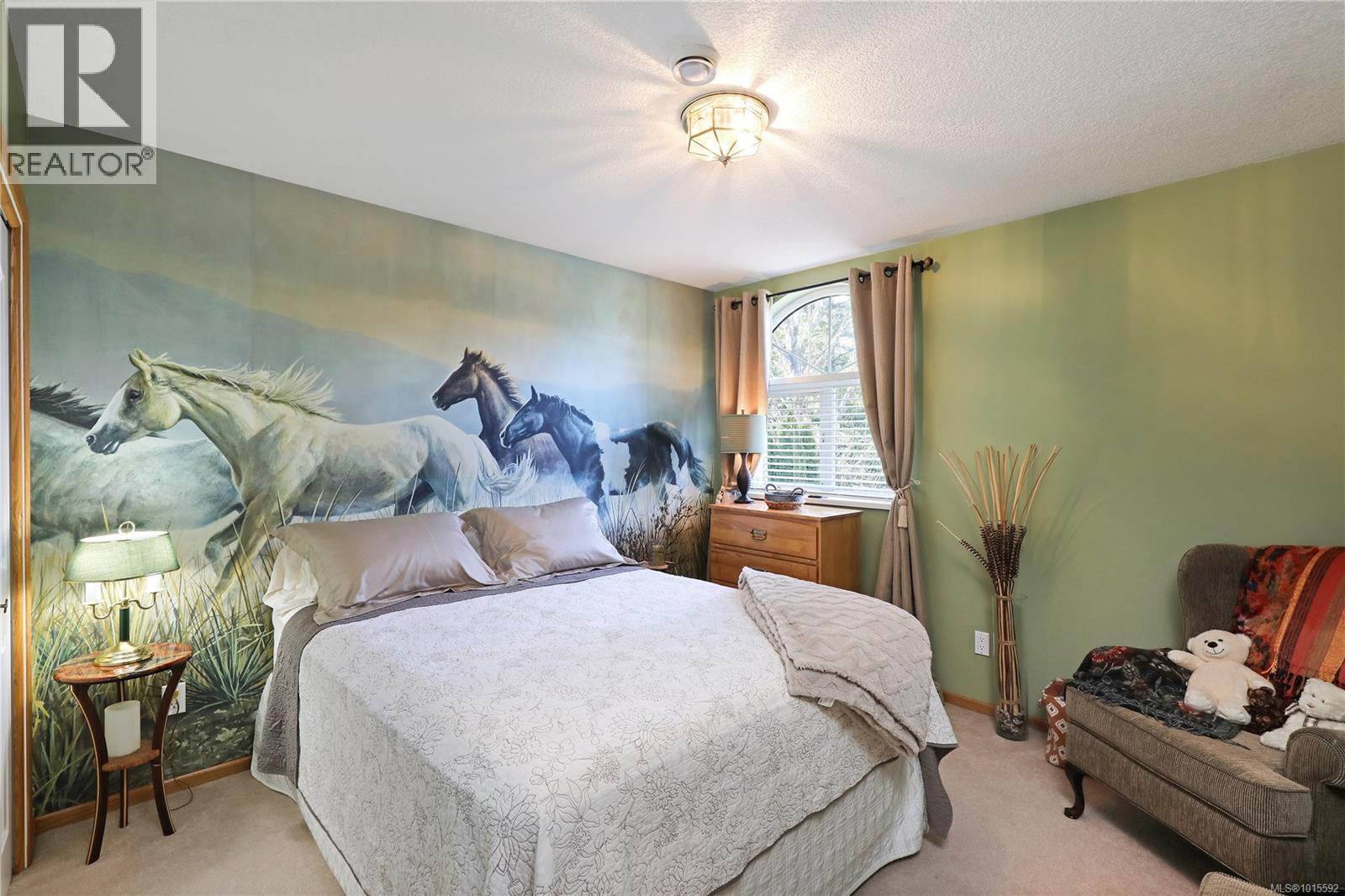 2371 Steelhead Rd, Campbell River