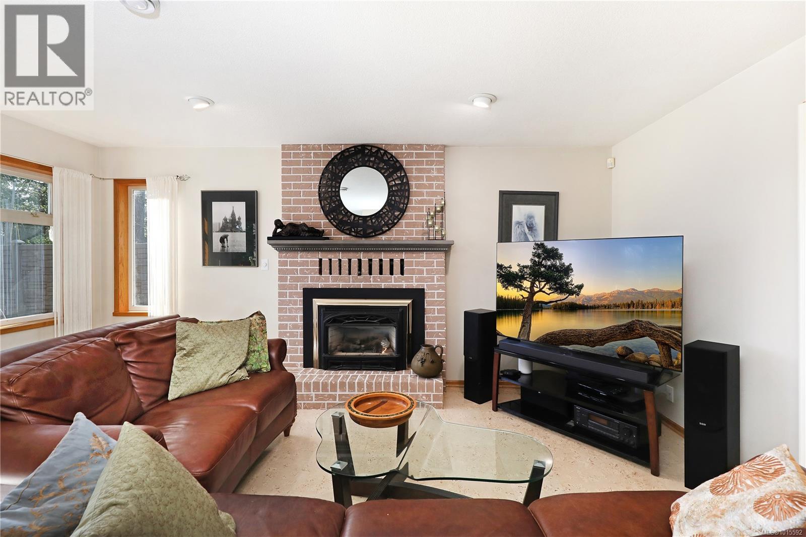 2371 Steelhead Rd, Campbell River