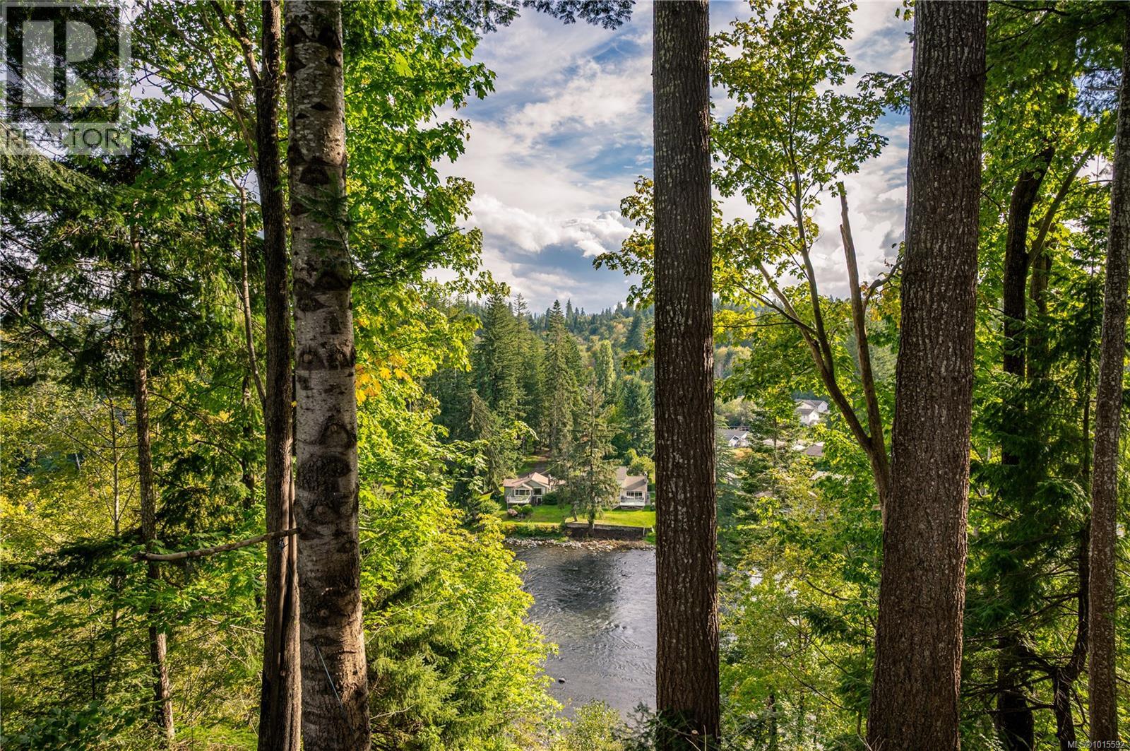 2371 Steelhead Rd, Campbell River