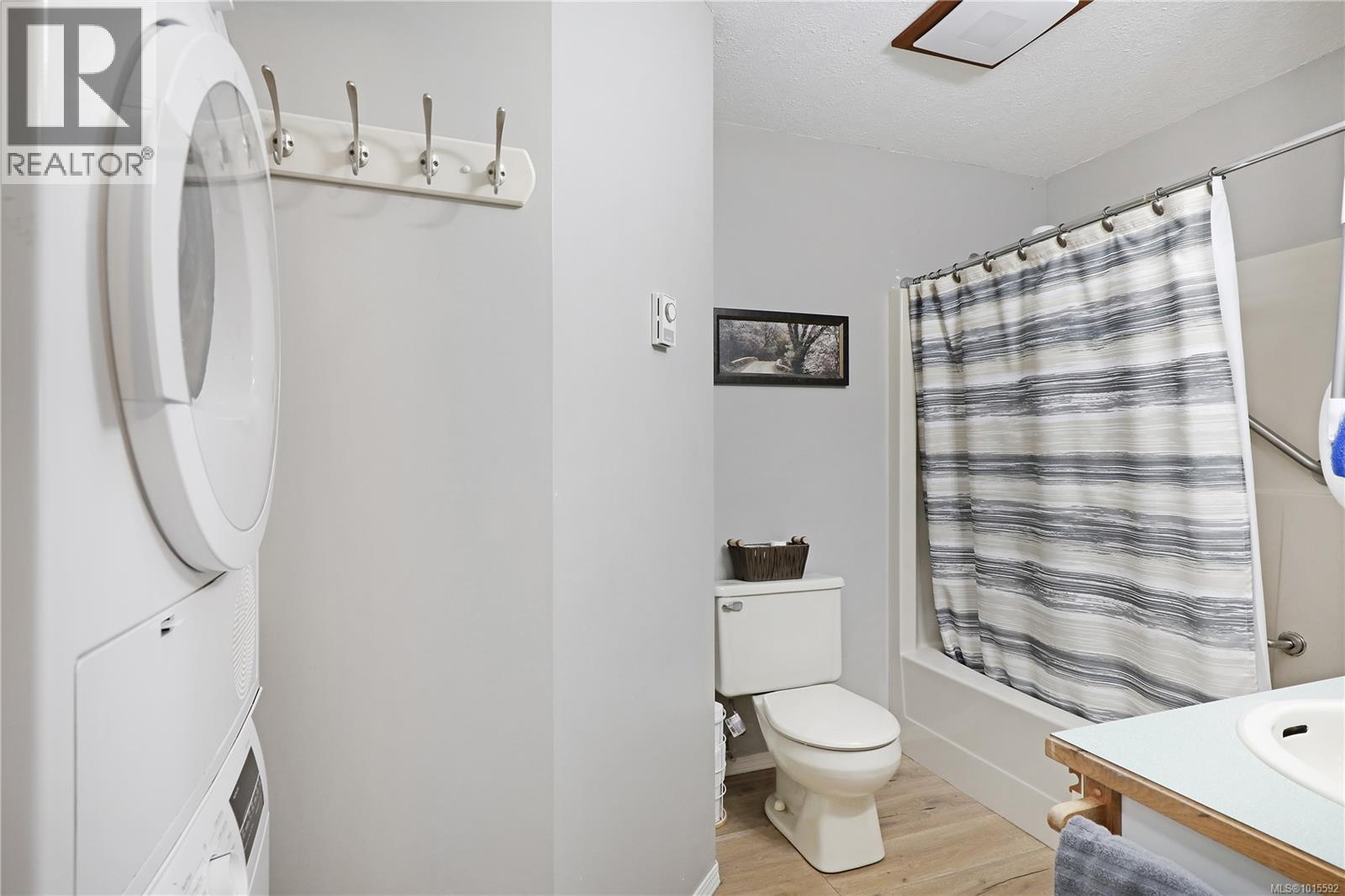 2371 Steelhead Rd, Campbell River