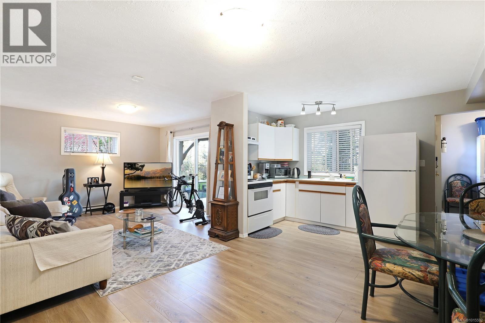 2371 Steelhead Rd, Campbell River